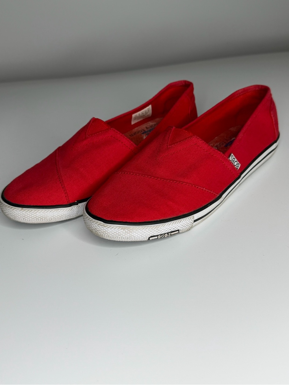 Red BOBS by Skechers Women's Slip-On Casual size 8 like New